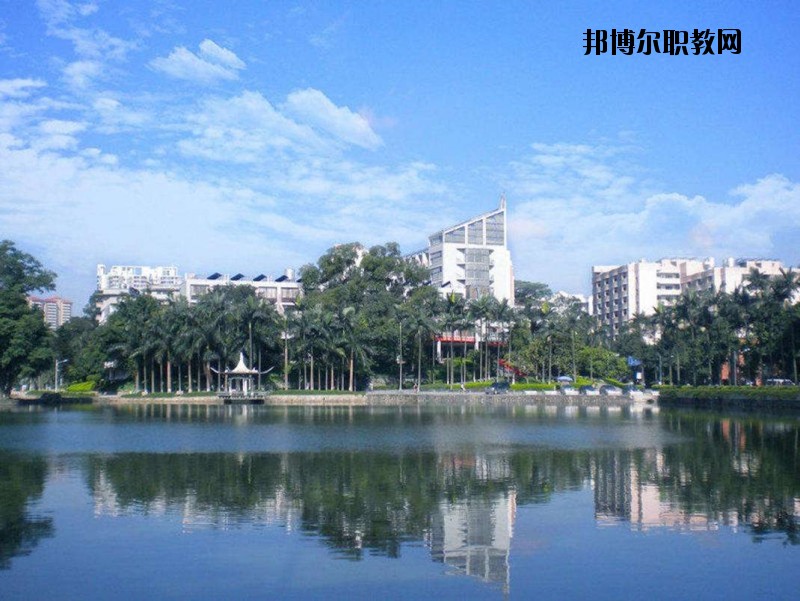 麻城宋埠職業(yè)高級中學2020年報名條件、招生要求、招生對象