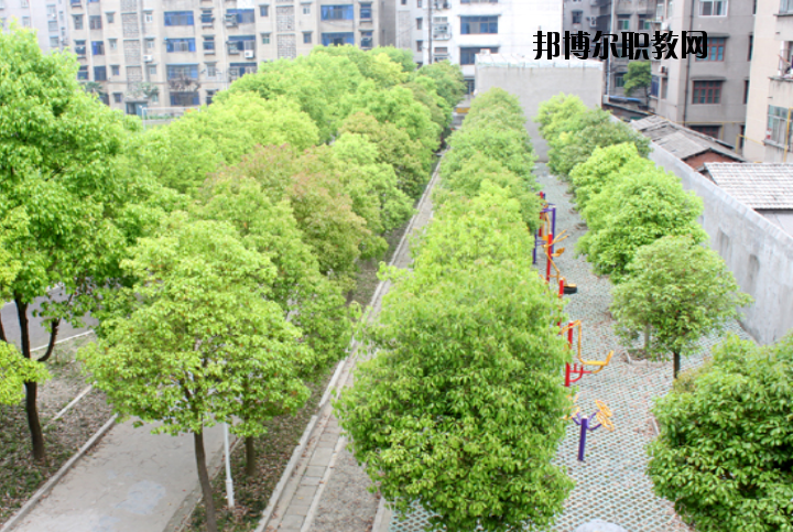 湖北潛江衛(wèi)生學校怎么樣、好不好