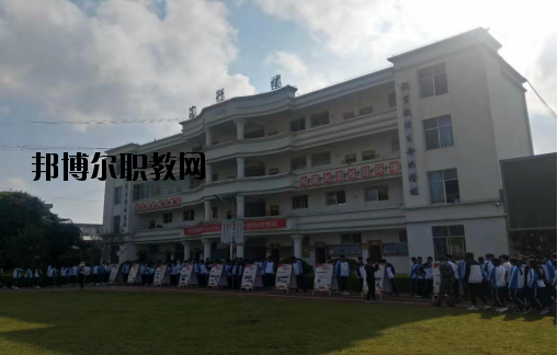 寧洱縣職業(yè)高級中學2020年學費、收費多少
