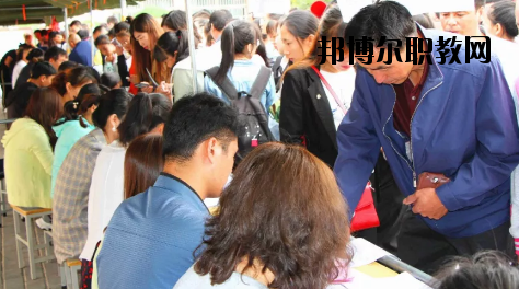 武威涼州區(qū)職業(yè)中等專業(yè)學校2020年學費、收費多少