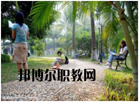 瀾滄縣職業(yè)高級中學(xué)2020年報(bào)名條件、招生要求、招生對象