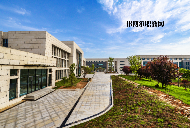 江蘇建筑職業(yè)技術(shù)學(xué)院2020年報(bào)名條件、招生要求、招生對(duì)象