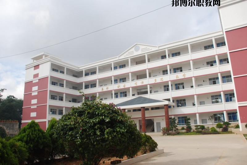 祥云縣職業(yè)高級(jí)中學(xué)2020年報(bào)名條件、招生要求、招生對(duì)象