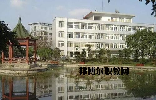宜賓商業(yè)職業(yè)中等專業(yè)學(xué)校2020年報(bào)名條件、招生要求、招生對象