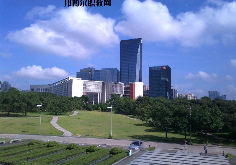 安陸深藍電子工業(yè)技術(shù)學(xué)校怎么樣、好不好
