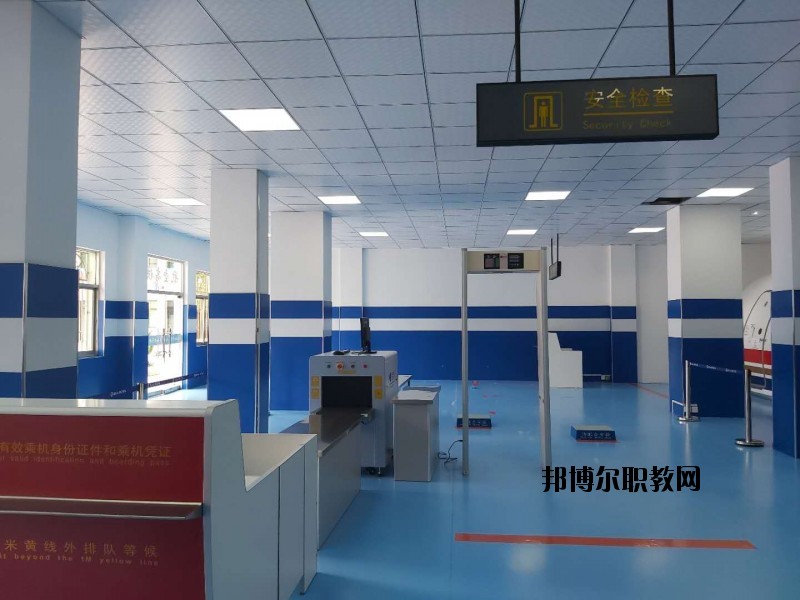淮南女子職業(yè)學(xué)校2020年報(bào)名條件、招生要求、招生對(duì)象