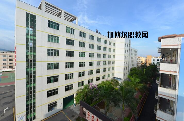 深圳寶山技工學(xué)校2020年報(bào)名條件、招生要求、招生對象