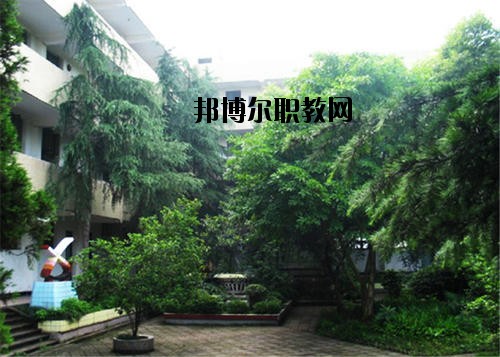 內(nèi)江求是職業(yè)技術(shù)學校2020年報名條件、招生要求、招生對象