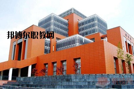 綿竹職業(yè)中專學校2020年報名條件、招生要求、招生對象