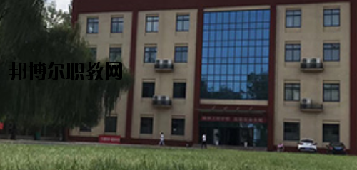 河南工業(yè)和信息化高級技工學校2021年報名條件、招生要求、招生對象