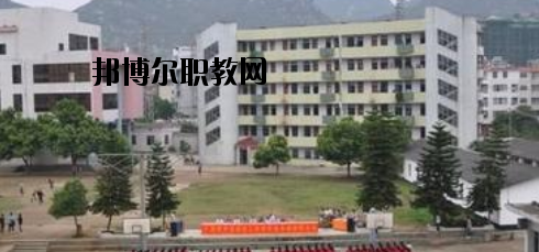 賀州技工學(xué)校2020年報名條件、招生要求、招生對象 