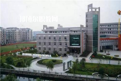 樂至縣回瀾職業(yè)中學(xué)2020年報(bào)名條件、招生要求、招生對(duì)象