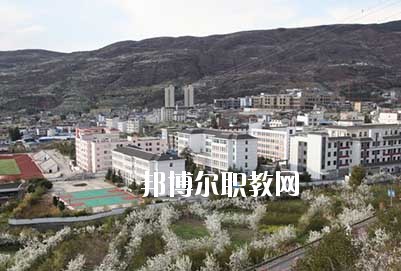 漢源縣職業(yè)高級中學(xué)2020年報名條件、招生要求、招生對象