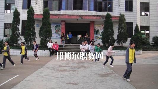 達(dá)縣亭子職業(yè)高級中學(xué)2020年報(bào)名條件、招生要求、招生對象