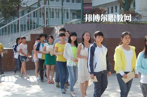 達州職業(yè)高級中學2020年報名條件、招生要求、招生對象