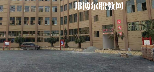 貴州航空工業(yè)技師學(xué)院樂灣校區(qū)2020年報名條件、招生要求、招生對象
