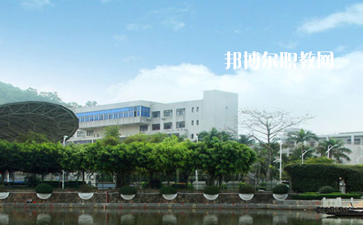 深圳市新鵬職業(yè)高級(jí)中學(xué)怎么樣、好不好