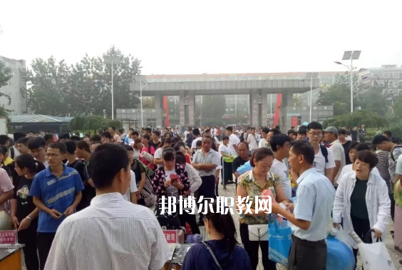 青縣職業(yè)技術(shù)教育中心2020年報名條件、招生要求、招生對象