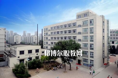 南陽經(jīng)濟(jì)貿(mào)易學(xué)校2021年報(bào)名條件、招生要求、招生對象