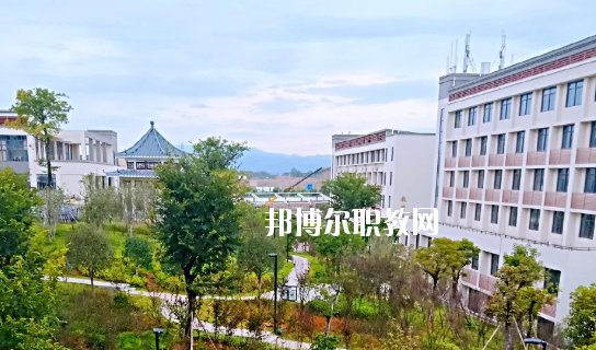 五華縣技工學(xué)校2020年報名條件、招生要求、招生對象