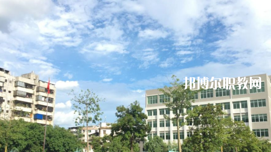 梅縣技工學(xué)校2020年報(bào)名條件、招生要求、招生對象