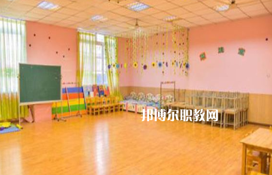 武漢2021年初中生女生讀什么幼師學(xué)校好