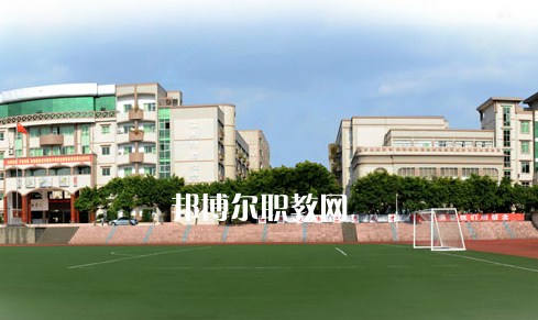 重慶2021年初中生女生讀什么汽修學校好