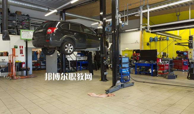 四川2021年男生上汽修學校學什么專業(yè)好