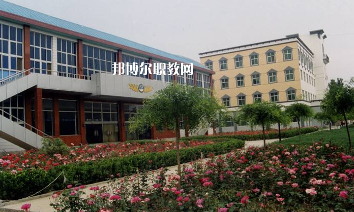 西安2021年中專幼師學(xué)?？梢钥即髮? width=