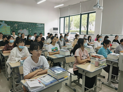 蘇州旅游與財(cái)經(jīng)高等職業(yè)技術(shù)學(xué)校2021年學(xué)費(fèi)、收費(fèi)多少