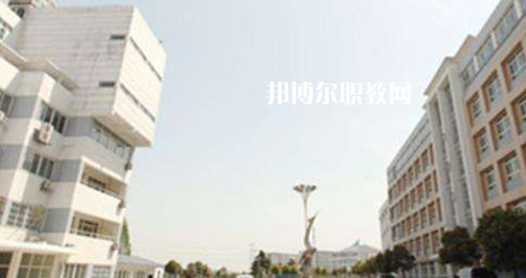 安徽紅十字會(huì)衛(wèi)生學(xué)校2021年報(bào)名條件、招生要求、招生對(duì)象