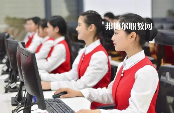 云龍縣民族職業(yè)高級中學(xué)2021年學(xué)費、收費多少