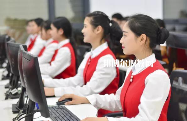 云龍縣民族職業(yè)高級中學(xué)2021年報名條件、招生要求、招生對象