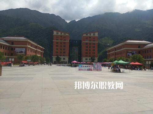 怒江州民族中等專業(yè)學(xué)校2021年學(xué)費、收費多少
