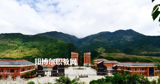 迪慶州民族中等專業(yè)學(xué)校怎么樣、好不好