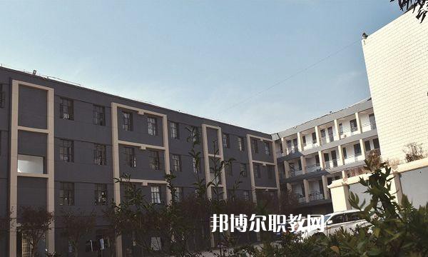 云南冶金高級技工學(xué)校2021年宿報名條件、招生要求、招生對象