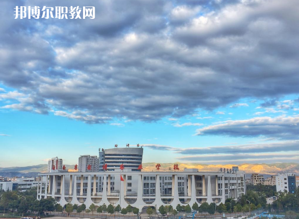 云南曲靖農(nóng)業(yè)學(xué)校2021年報(bào)名條件、招生要求、招生對(duì)象