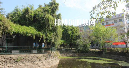 成都青華職業(yè)學(xué)校2021年報(bào)名條件、招生要求、招生對(duì)象
