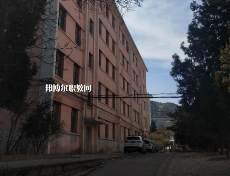 蘭州華中司法職業(yè)學校2022年招生辦聯(lián)系電話