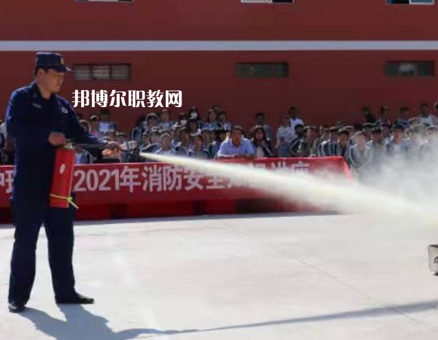 定西隴中護理學校2022年報名條件、招生要求、招生對象