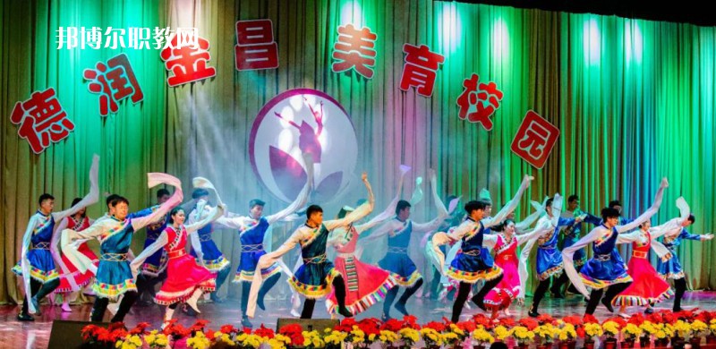 金昌市理工中等專業(yè)學校2022年學費、收費多少
