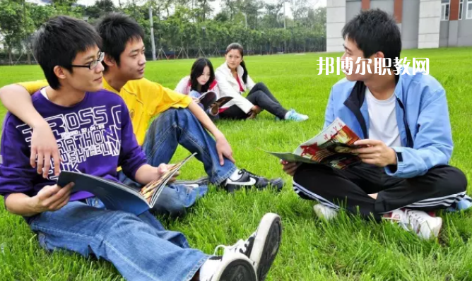 陜西創(chuàng)新工程技術(shù)學(xué)校2022年報名條件、招生要求、招生對象