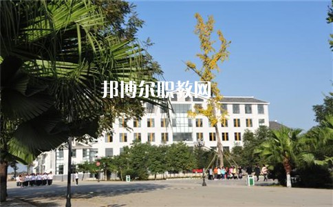 重慶機(jī)電工業(yè)學(xué)校怎么樣、好不好
