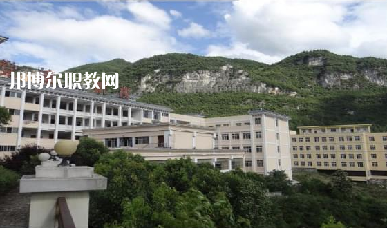 德慶縣中等職業(yè)學(xué)校2022年報(bào)名條件、招生要求、招生對象