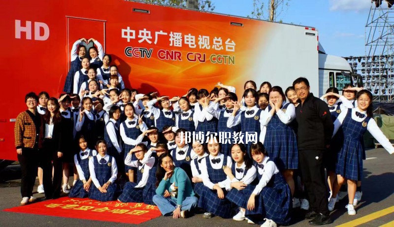 江蘇戲劇學(xué)校2022年報名條件、招生要求、招生對象