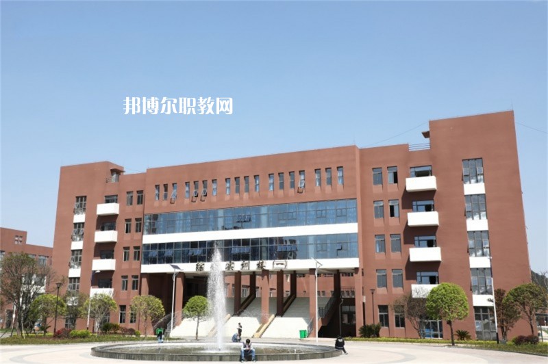 重慶藥劑學(xué)校2022年報(bào)名條件、招生要求、招生對(duì)象 