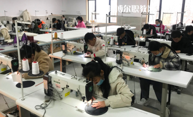 貴州特殊教育中等職業(yè)技術(shù)學(xué)校2022年報(bào)名條件、招生要求、招生對象