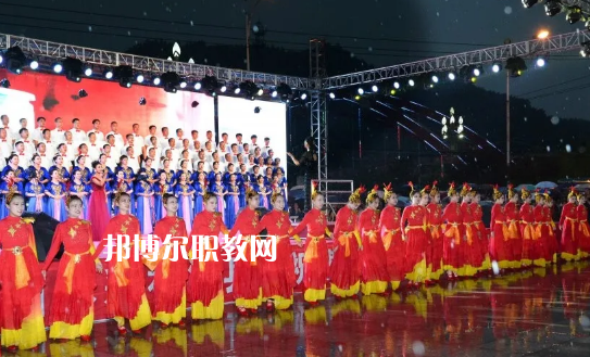 徽縣職業(yè)中專2022年報(bào)名條件、招生要求、招生對(duì)象 