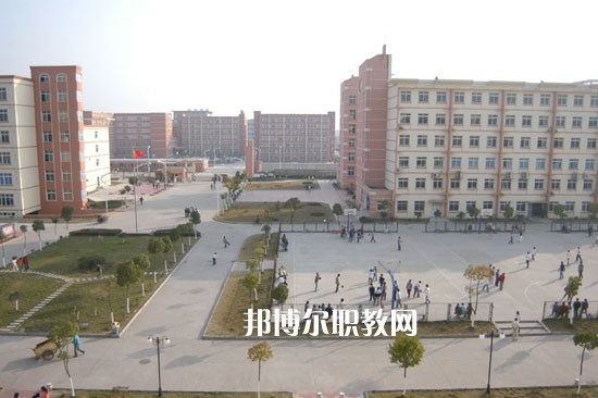 重慶合川教師進修學校2022年學費、收費多少 