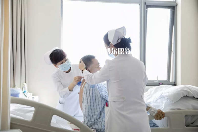 重慶2022年現(xiàn)在衛(wèi)校學什么專業(yè)好
